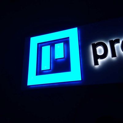 Shopfront Saydam Akrilik Arkadan Aydınlatmalı Harfler Şirketler İçin 40cm İşaretler