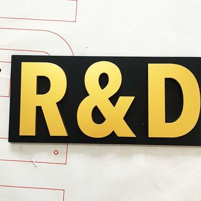 Iş Logosu İşaretler İç Mekan Dekorasyonu İçin Şeffaf Plastik Harfler