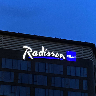 Çekici Dayanıklı 3d Mektup Burcu Led Kanal Akrilik Restoran Panosu 3mm