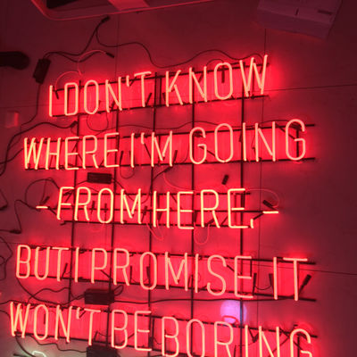 Mağaza Dekorasyonu Metal Çerçeveler Duvar İçin Neon Işık Kelime İşaretleri