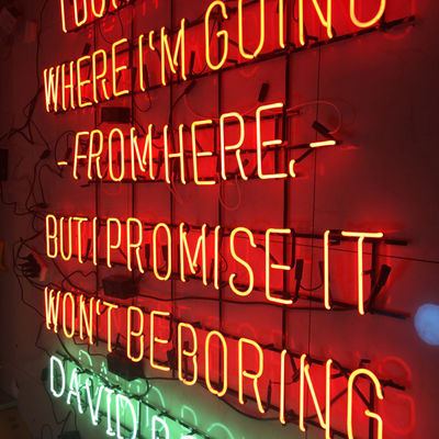 Mağaza Dekorasyonu Metal Çerçeveler Duvar İçin Neon Işık Kelime İşaretleri